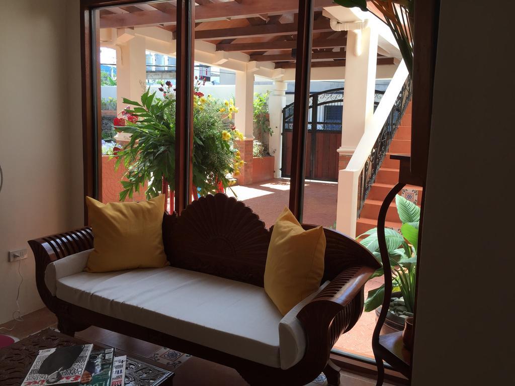 Casa Roces Bed & Breakfast Legazpi Ngoại thất bức ảnh