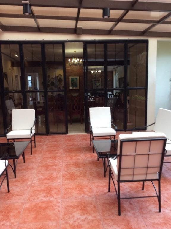 Casa Roces Bed & Breakfast Legazpi Ngoại thất bức ảnh